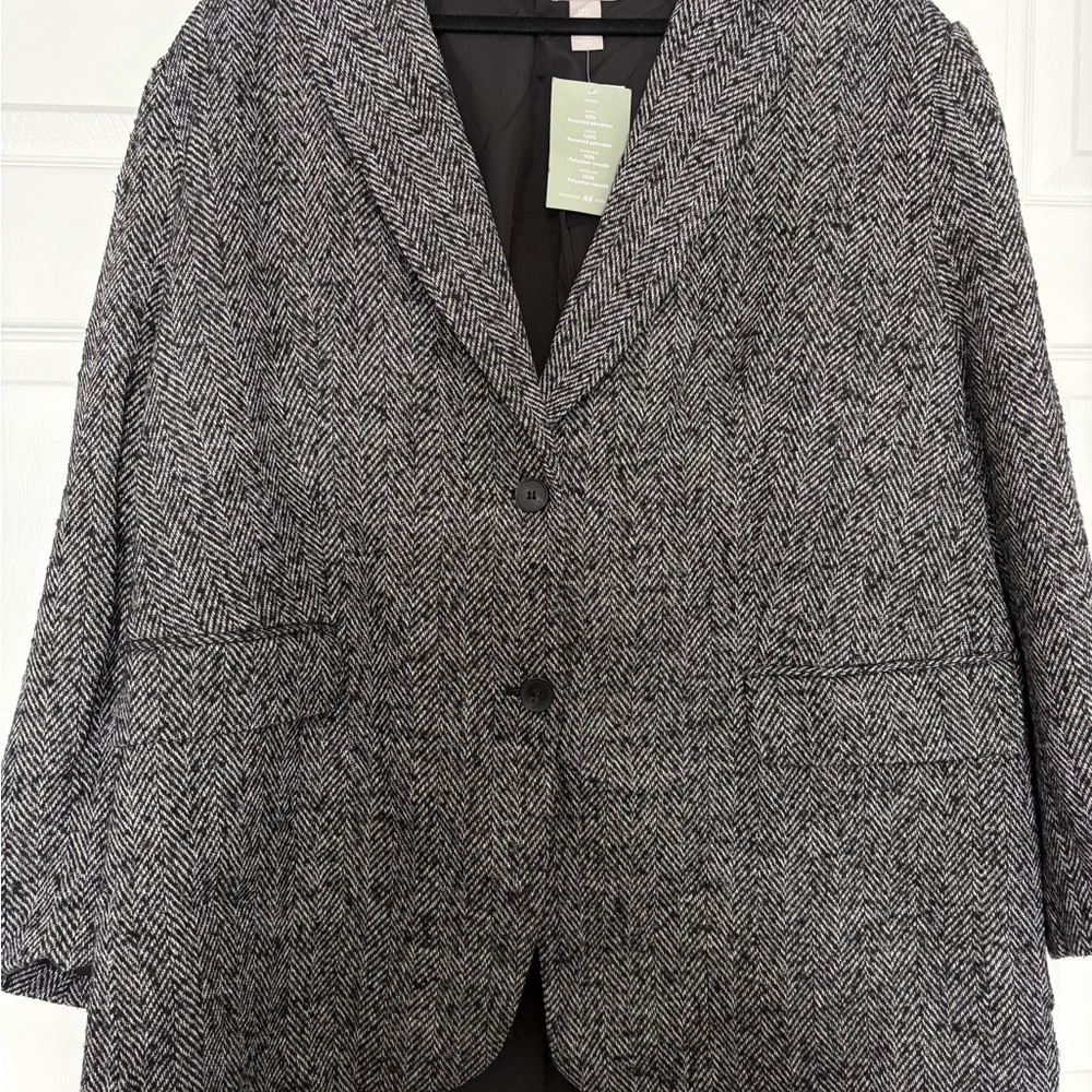 H&M Women’s Oversized Black and Gray Herringbone Blazer - Picture 3 of 11